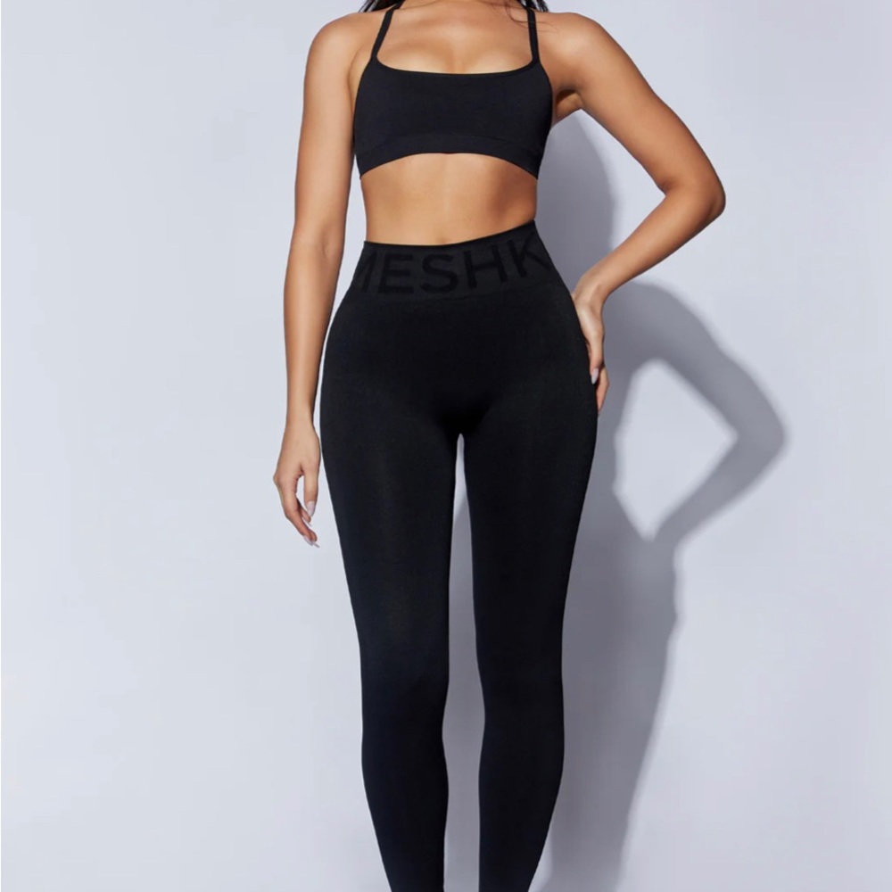 Meshki Activewear Set (READ DESCRIPTION)